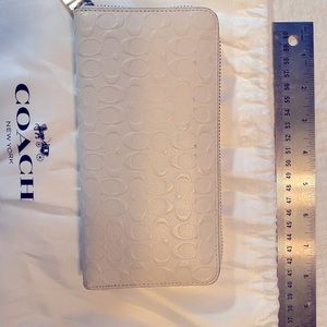 Coach chalk white accordion zip wallet